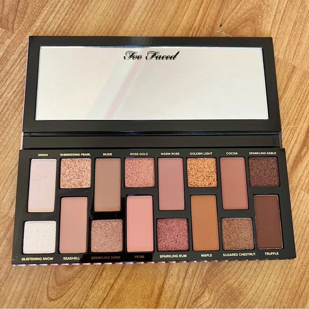 Too Faced natural colors eyeshadow palette